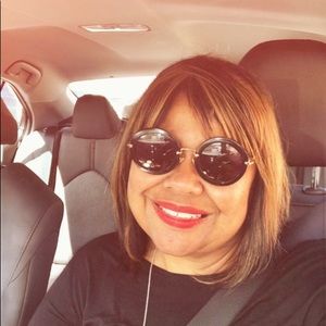 Meet your Posher, Mara